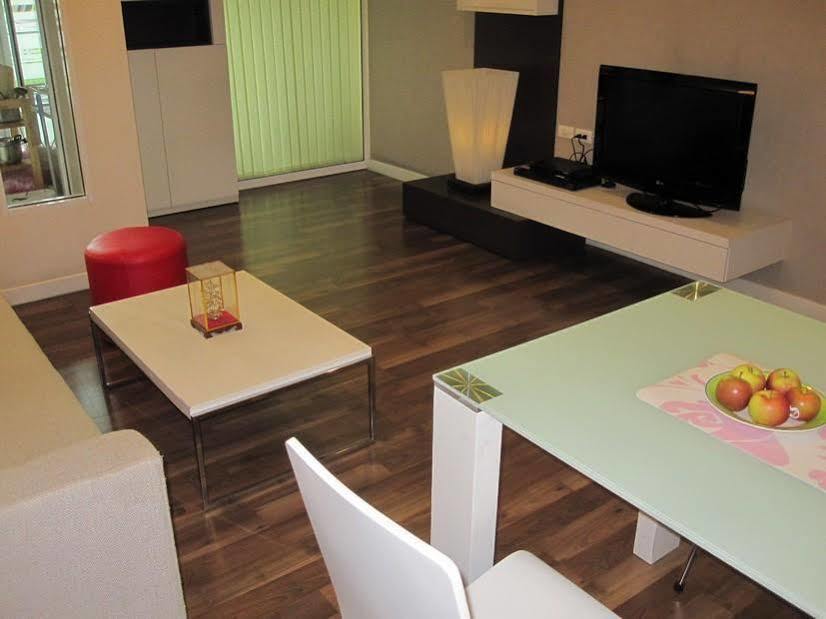 The Room @Sukhumvit79 Bangkok Exterior photo